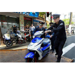 眾多且不守規(guī)矩的電動車在路上，給交通治理帶了極大困擾